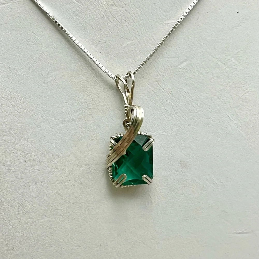 Sterling Silver Green Flourite Gemstone Necklace Classic Jewelry - Picture 2 of 4